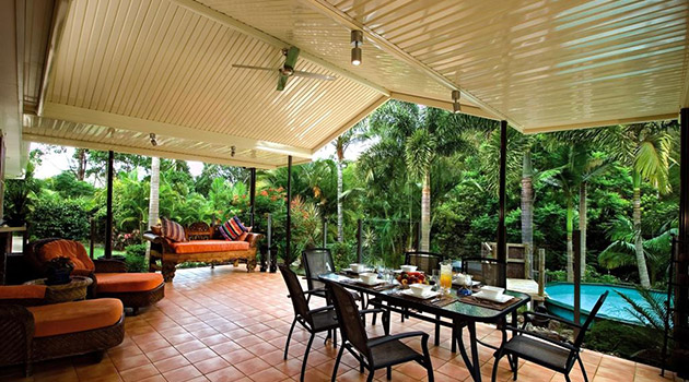 How to choose the ideal material for your dream pergola