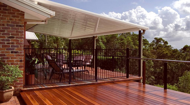 What is the difference between patios and verandahs?