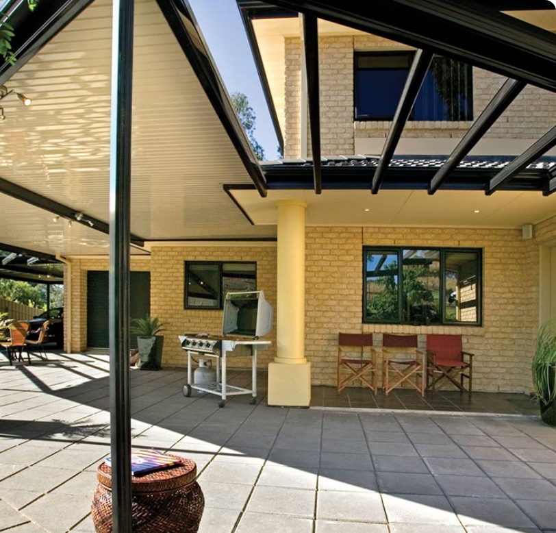 Essendon modern pergola installation