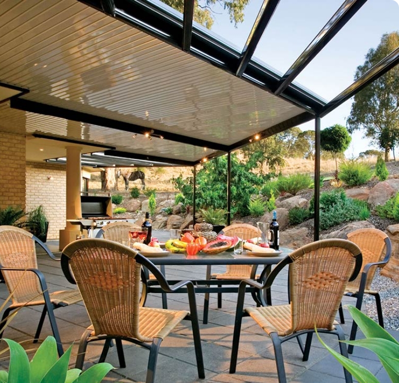 Hawthorn pergola with decorative timber features