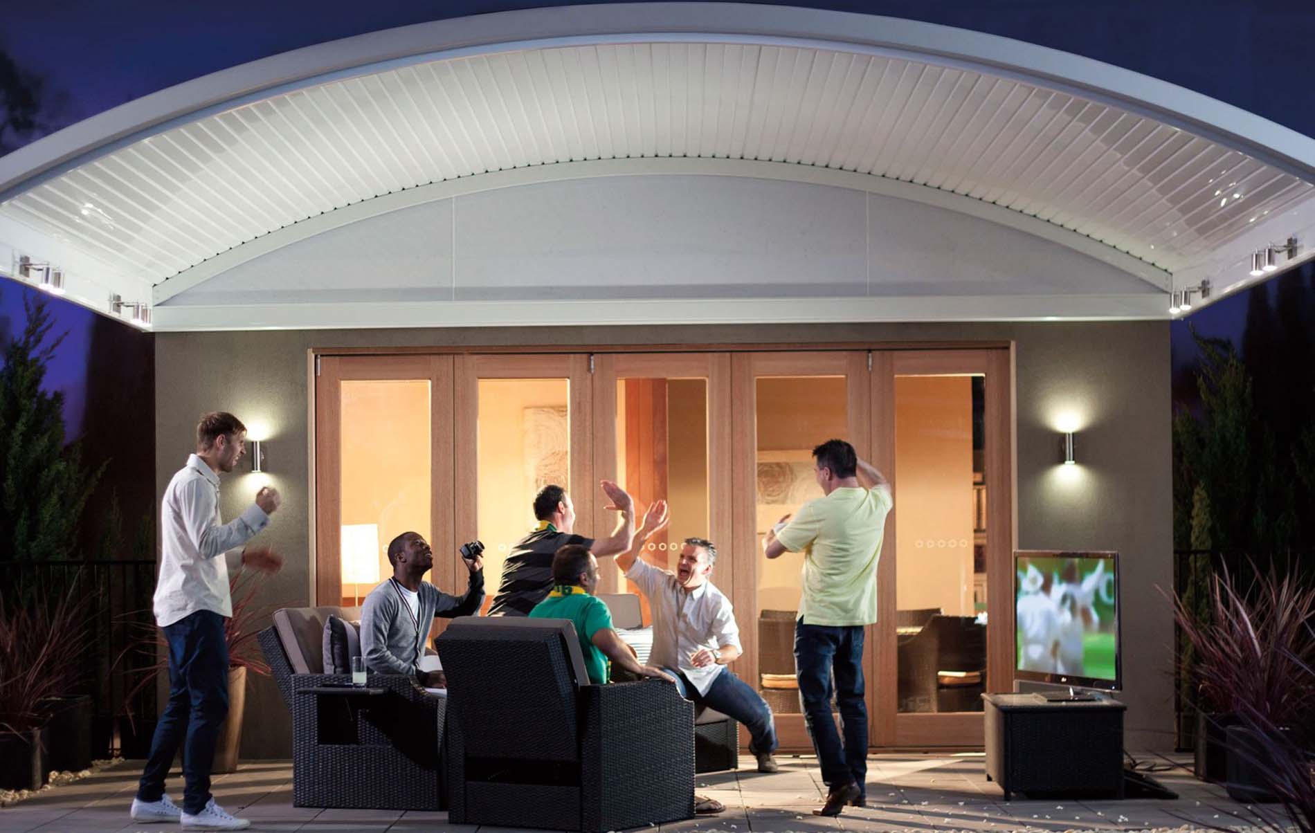 Curved verandah with integrated lighting and timber-look finish