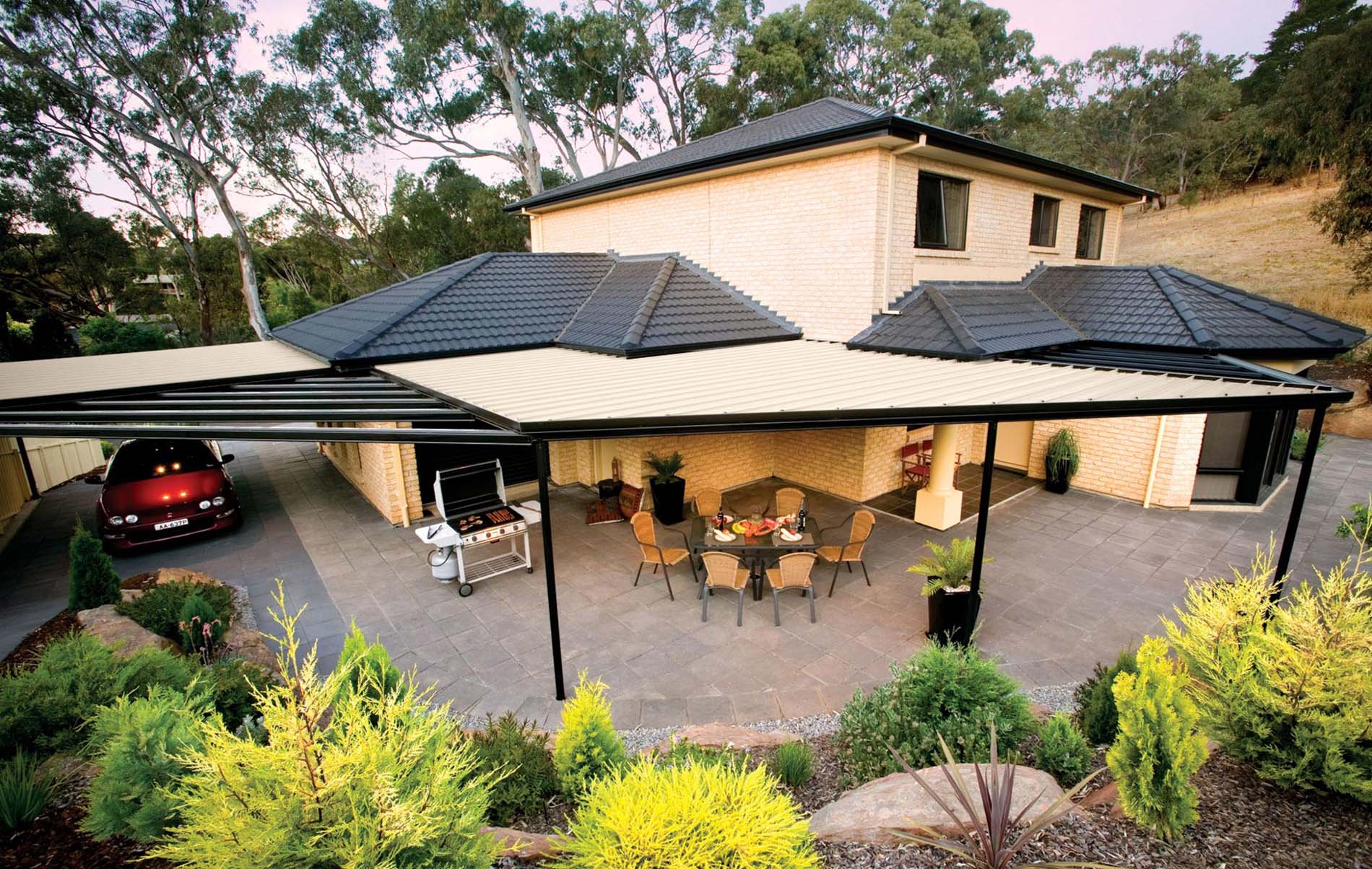 Flat roof patio with integrated lighting and timber-look posts